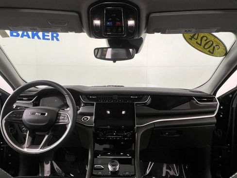 Used 2024 Jeep Grand Cherokee Limited 4xe w/ MOPAR Finishing Package AWD/4WD image 10