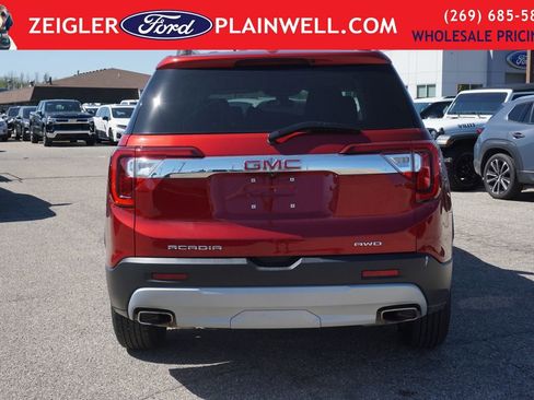 Used 2023 GMC Acadia SLT w/ LPO, Floor Liner Package AWD/4WD image 4