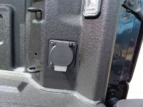 New 2026 GMC Sierra 1500 SLT w/ SLT Premium Package image 25