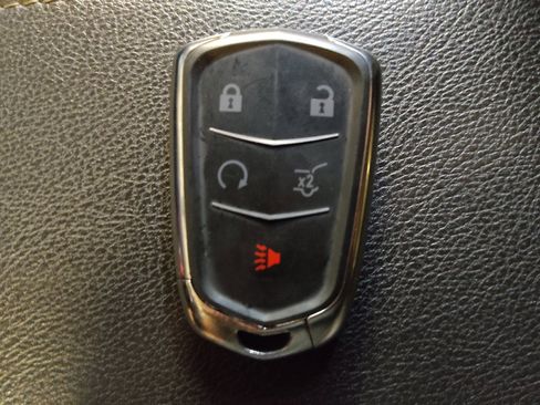 Used 2019 Cadillac XT4 Premium Luxury w/ Technology Package image 32