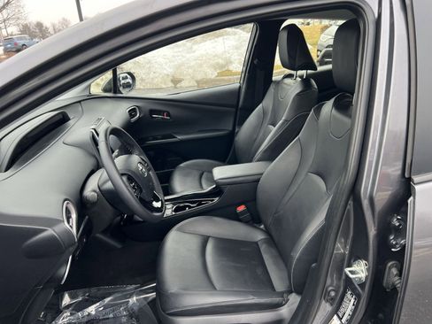 Used 2022 Toyota Prius Prime XLE image 13