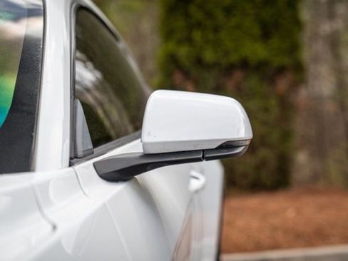 Used 2018 Ford Mustang Premium image 19