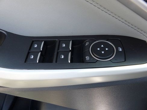 Used 2021 Ford Explorer XLT w/ Equipment Group 202A AWD/4WD image 21