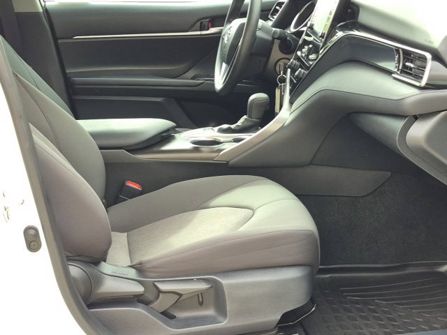 Used 2022 Toyota Camry LE FWD image 19