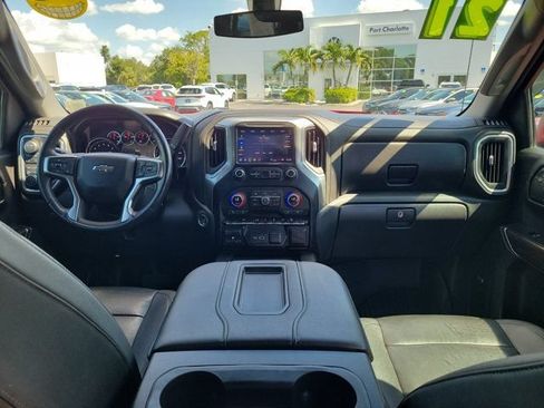 Used 2021 Chevrolet Silverado 1500 LT Trail Boss w/ LT Trail Boss Premium Package AWD/4WD image 2