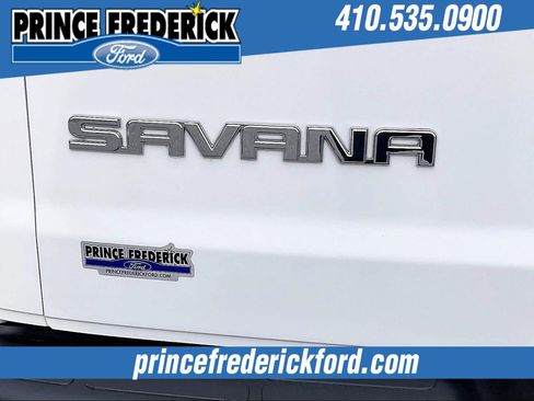 Used 2024 GMC Savana 2500 G25 w/ Driver Convenience Package image 8