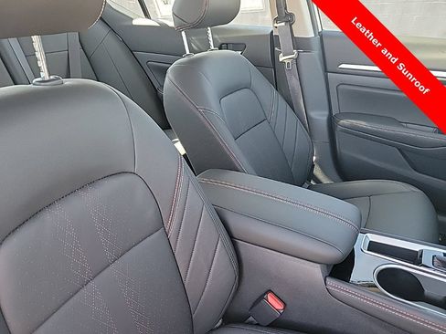 New 2025 Nissan Altima 2.5 SR w/ SR Premium Package FWD image 42