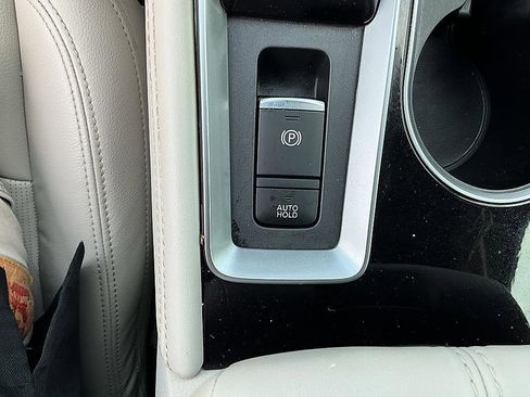 Used 2022 Nissan Altima 2.5 SL FWD image 21