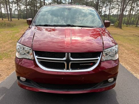 Used 2019 Dodge Grand Caravan SXT FWD image 9