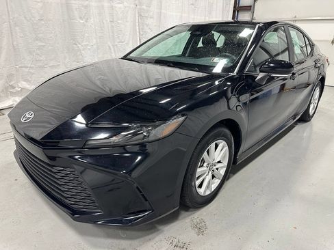 Used 2026 Toyota Camry LE FWD image 3