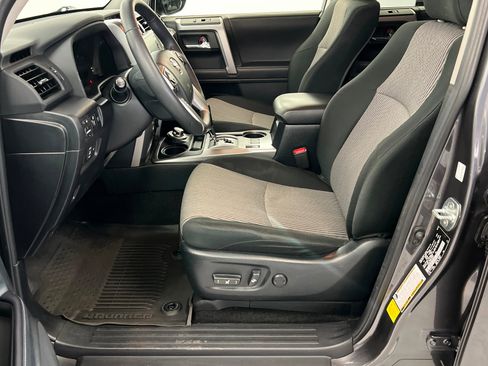 Used 2023 Toyota 4Runner SR5 AWD/4WD image 18