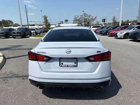 Certified 2024 Nissan Altima 2.5 SR w/ SR Premium Package image 6