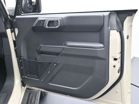 New 2025 Ford Bronco Outer Banks w/ Sasquatch Package image 30