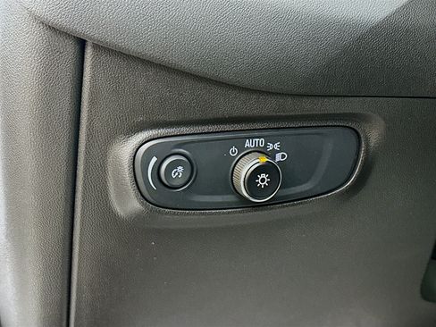 Used 2024 Chevrolet Equinox LT image 10