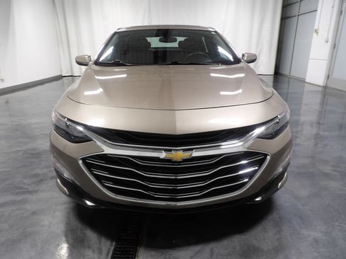 Used 2022 Chevrolet Malibu LT FWD image 3