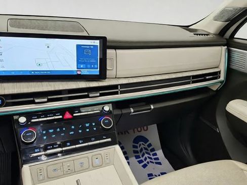 Used 2024 Hyundai Santa Fe Calligraphy AWD/4WD image 19