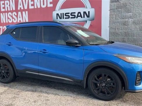 Used 2024 Nissan Kicks SR w/ SR Premium Package image 3