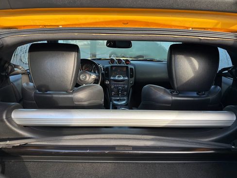 Used 2009 Nissan 370Z Touring w/ Sport Pkg image 6