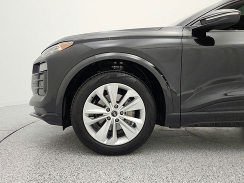 Used 2025 Audi Q6 e-tron Premium Plus w/ Premium Plus image 17