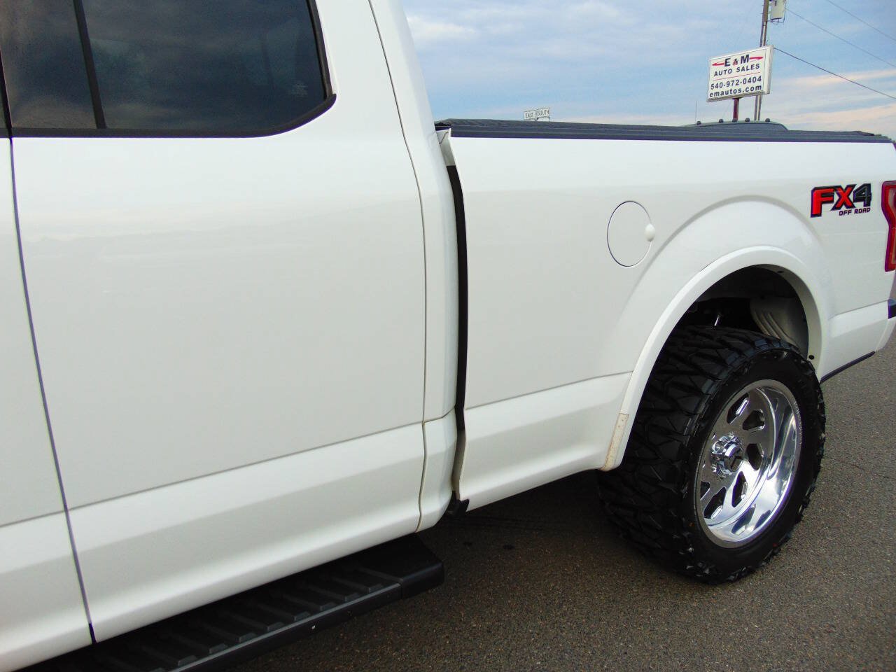 Used 2015 Ford F150 Lariat AWD/4WD image 32