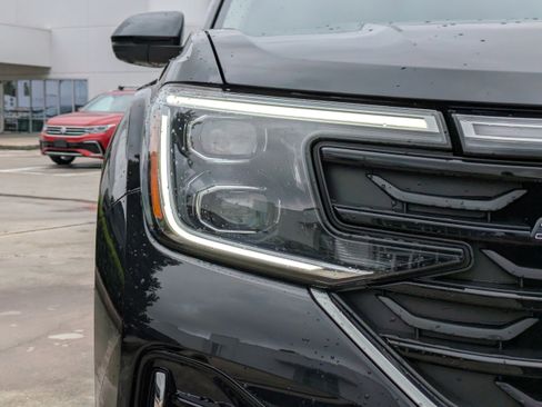 Certified 2024 Volkswagen Atlas SEL Premium R-Line image 10