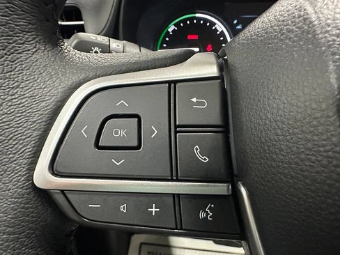 Used 2025 Toyota Sienna XLE w/ XLE Plus Package AWD/4WD image 19