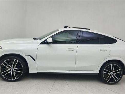 Used 2023 BMW X6 xDrive40i w/ Executive Package image 3