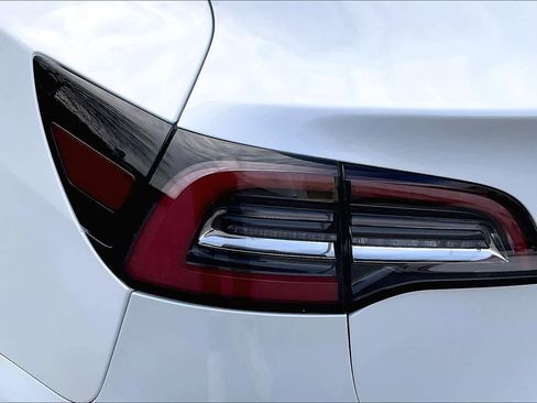 Used 2020 Tesla Model 3 Long Range image 29