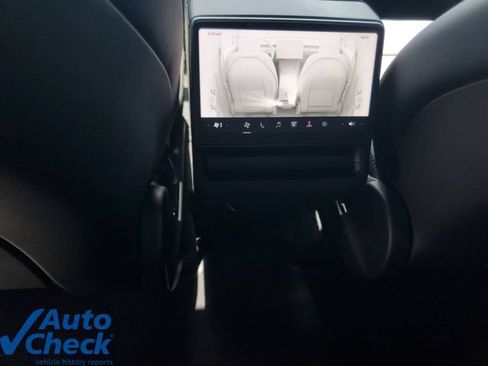 Used 2026 Tesla Model Y 2WD image 14