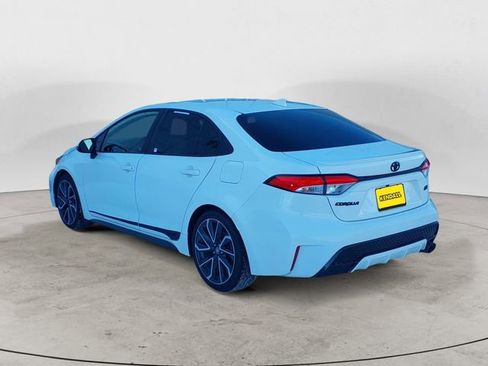 Used 2022 Toyota Corolla SE image 3