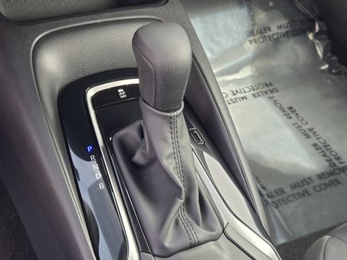 Used 2024 Toyota Corolla LE FWD image 19