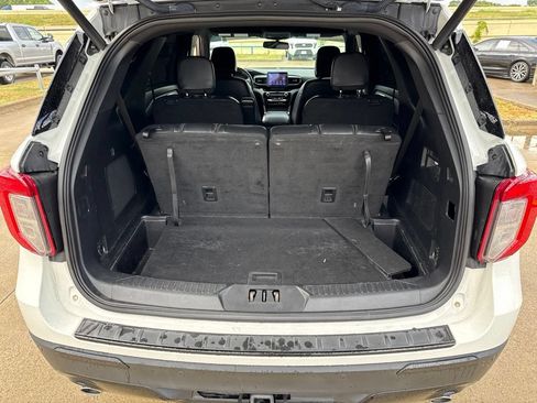 Certified 2023 Ford Explorer ST-Line w/ Class IV Trailer Tow Package RWD image 9
