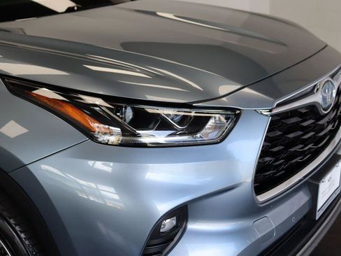 Used 2021 Toyota Highlander Platinum AWD/4WD image 13