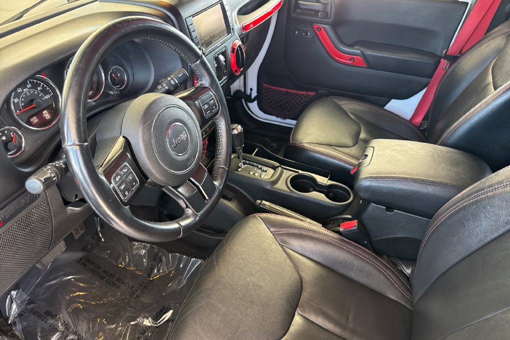 Used 2017 Jeep Wrangler Unlimited Rubicon AWD/4WD image 3
