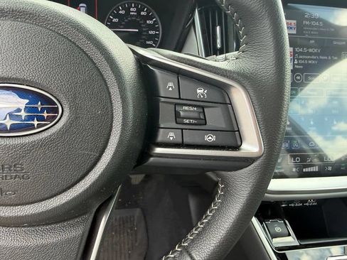 Used 2025 Subaru Outback Premium AWD/4WD image 28