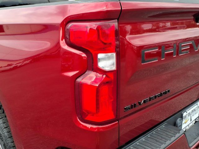 Used 2021 Chevrolet Silverado 1500 RST w/ Z71 Off-Road Package AWD/4WD image 11