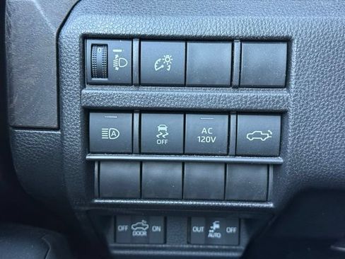 Used 2024 Toyota Tacoma Limited w/ Limited Package (LT) AWD/4WD image 23