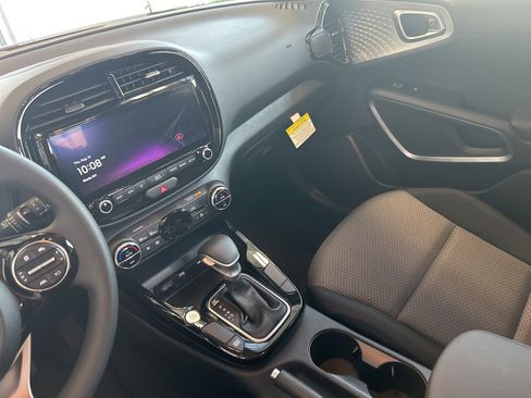 New 2025 Kia Soul S image 22
