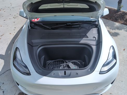 Used 2022 Tesla Model Y Performance AWD/4WD image 34