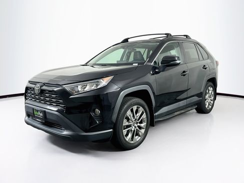 Used 2021 Toyota RAV4 XLE Premium AWD/4WD image 3