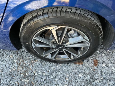 Used 2023 Kia Forte LXS w/ LXS Technology Package FWD image 23