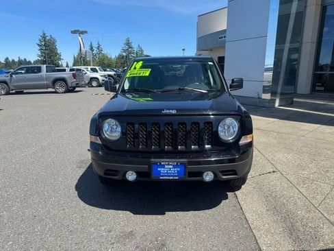 Used 2014 Jeep Patriot Sport w/ Power Value Group AWD/4WD image 3