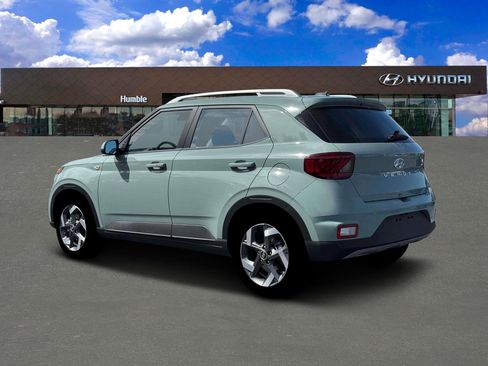 New 2026 Hyundai Venue SEL FWD image 4
