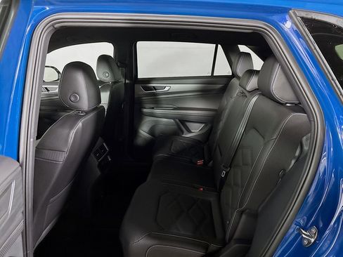 New 2025 Volkswagen Atlas Cross Sport SE image 19