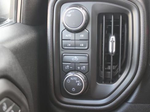 Used 2020 Chevrolet Silverado 1500 Custom Trail Boss w/ Custom Convenience Package AWD/4WD image 15