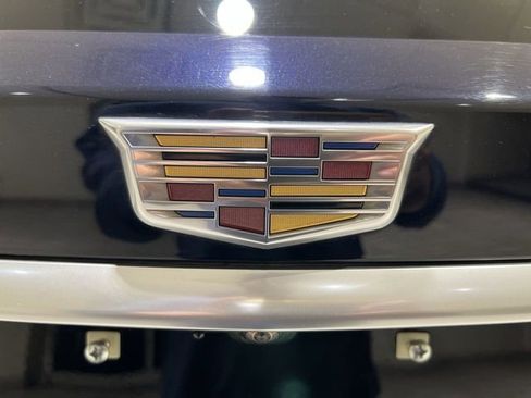 Used 2022 Cadillac XT6 Premium Luxury w/ Technology Package FWD image 29