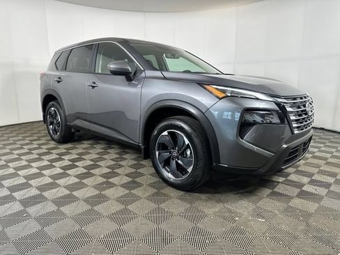 Certified 2026 Nissan Rogue SV AWD/4WD image 2