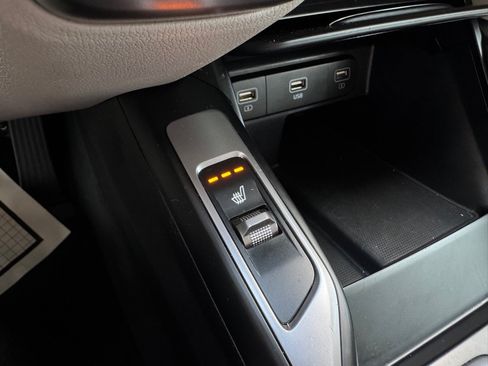 Used 2022 Kia Sorento S w/ Panoramic Sunroof Package FWD image 19