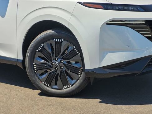 New 2026 Nissan Murano Platinum image 2