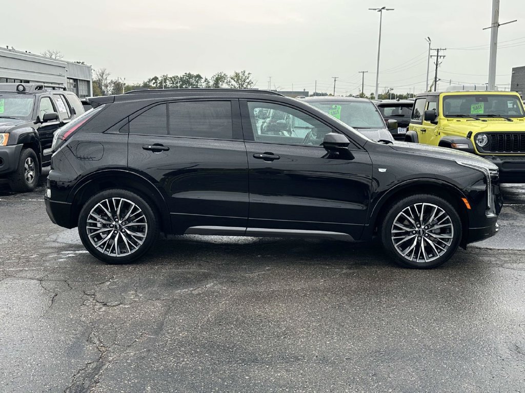 Used 2024 Cadillac XT4 Sport AWD/4WD image 2